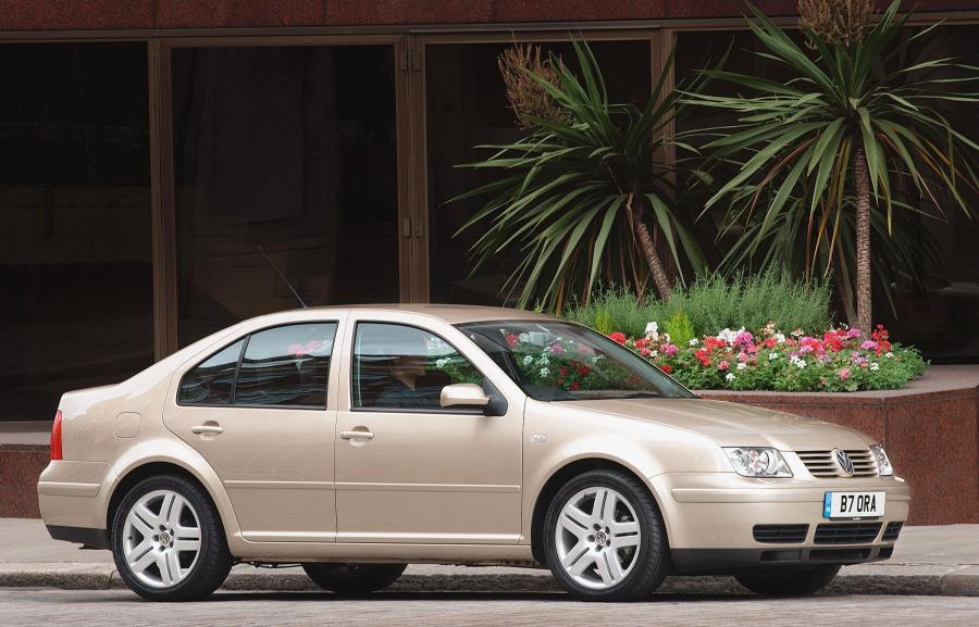  Volkswagen Bora 2004 года  (фото 5 из 7)